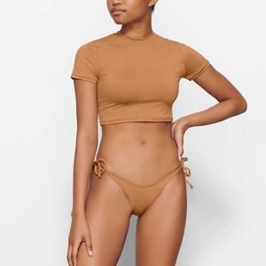 SKIMS Swim T-Shirt in Almond Size Small